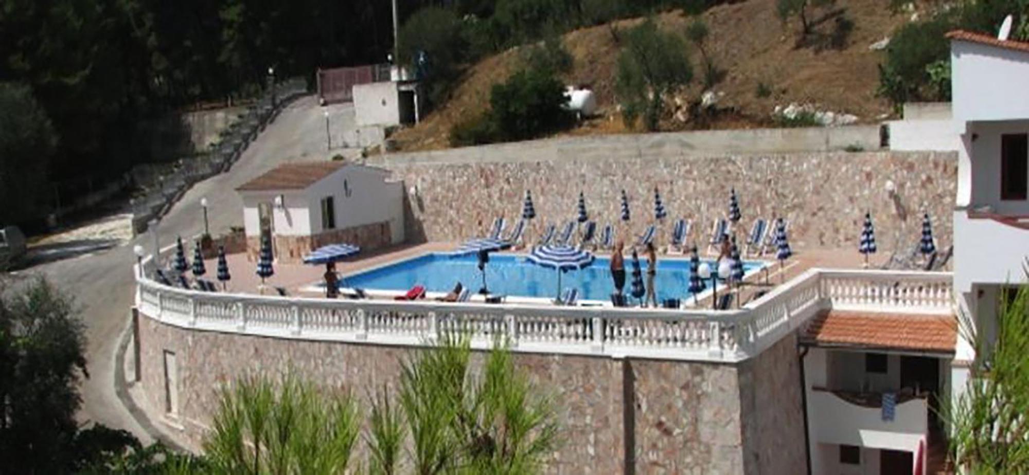 Residence Jolly Peschici Bagian luar foto
